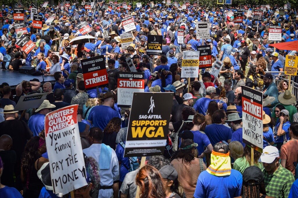 فرش درخشش ستاره های سینما در رویای بن سلمان با جشنواره ای در حاشیه دریای سرخ/ عاشقانه های آرام توکیو و بوسان/ پایان کار غول ها روی فرش قرمز اسکار