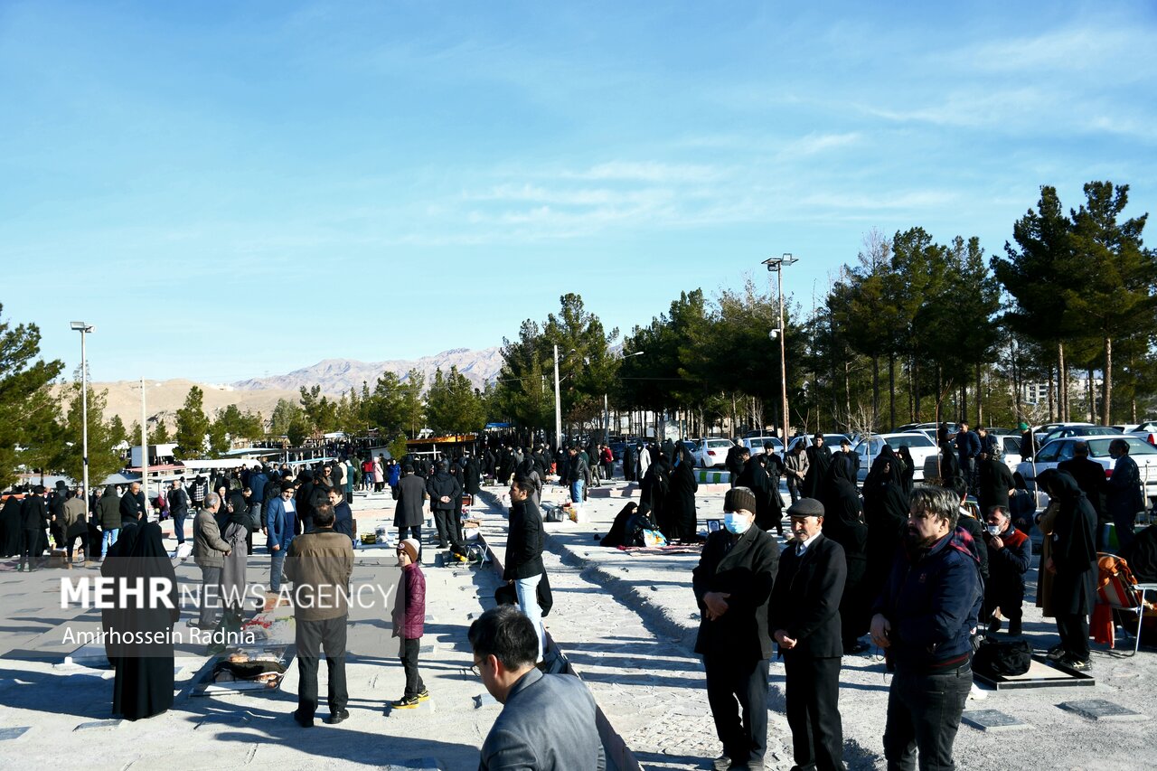 چراغ برات؛ فرصت یاد معاد یا ترویج تکدی گری