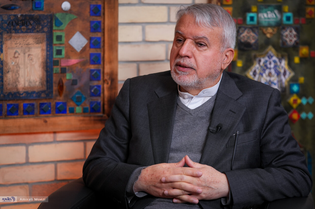 وزیر گردشگری: در منطقه هدف اول گردشگری ما عراق است/ عراقی‌ها یک تا دو هفته در ایران استقرار دارند/ مقصد دوم آنها بعد از مشهد، شمال و شیراز... است