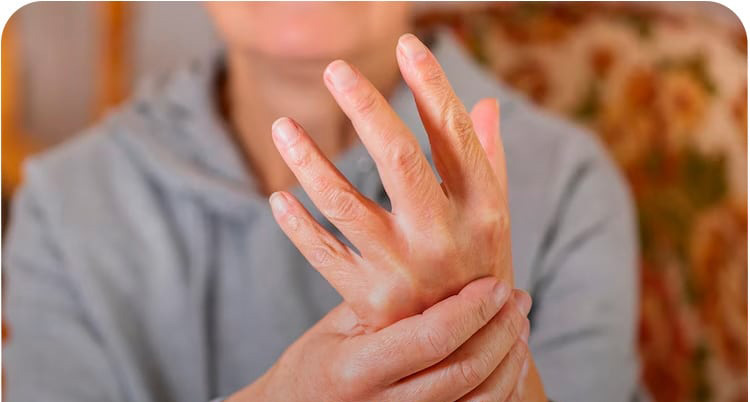 تاثیر بیماری های التهابی مانند روماتیسم بر درد بند انگشتان