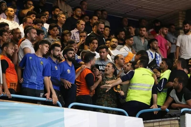 بازداشت ۴ خاطی فینال لیگ والیبال/ تقوی: برخورد جدی می‌کنیم