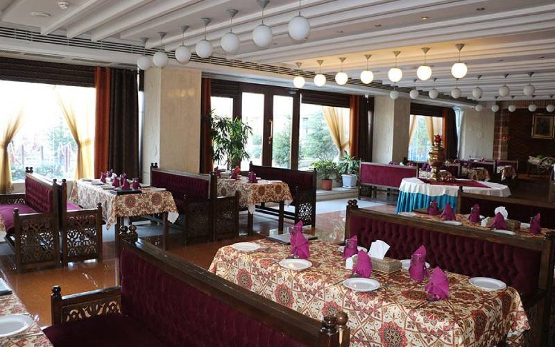 ویژگی‌های بارز رستوران هتل سی نور مشهد