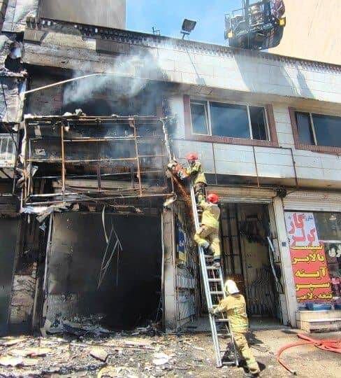 آتش‌سوزی گسترده در تعویض روغنی بدون مصدوم خاموش شد