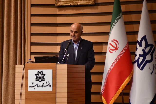 انگور ارومیه به محصول فناورانه و صنعتی تبدیل شود