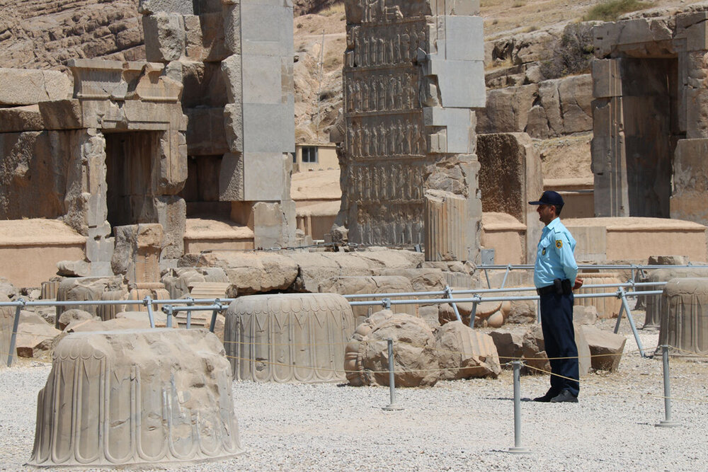 درگیری قاچاقچیان با یگان حفاظت در حریم تخت جمشید